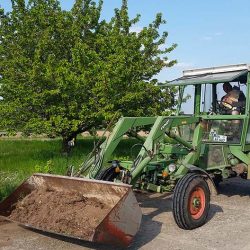 Bauer Jan im Traktor